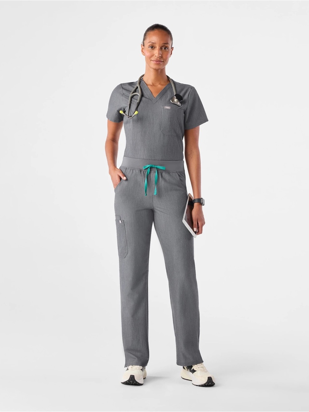 Women’s FIGS Large Scrub Set